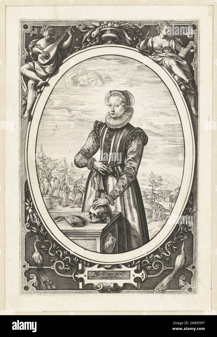 Portret van Josina Hamels, Hendrick Goltzius, 1580 Druck Porträt von Josina Hamels (ca. 1560–1630), Ehefrau von Jacques de la Faille. Kniestück, hinter dem Tisch, auf dem ein Buch und ein Schädel stehen. Die linke Hand liegt auf dem Schädel, in der rechten ein Taschentuch mit Quasten. In Oval ohne Rand. Das Oval selbst wiederum in ornamentaler Begleitung, in der zwei Damen oben, eine mit Notenbuch und eine mit Laute. Unten zwei Pfauen. Anhänger des Porträts des Ehemannes Jacques de la Faille. Papierstich historische Personen - BB - Frau. „Vanitas“-Symbole. Laute und besondere Formen von Stockfoto