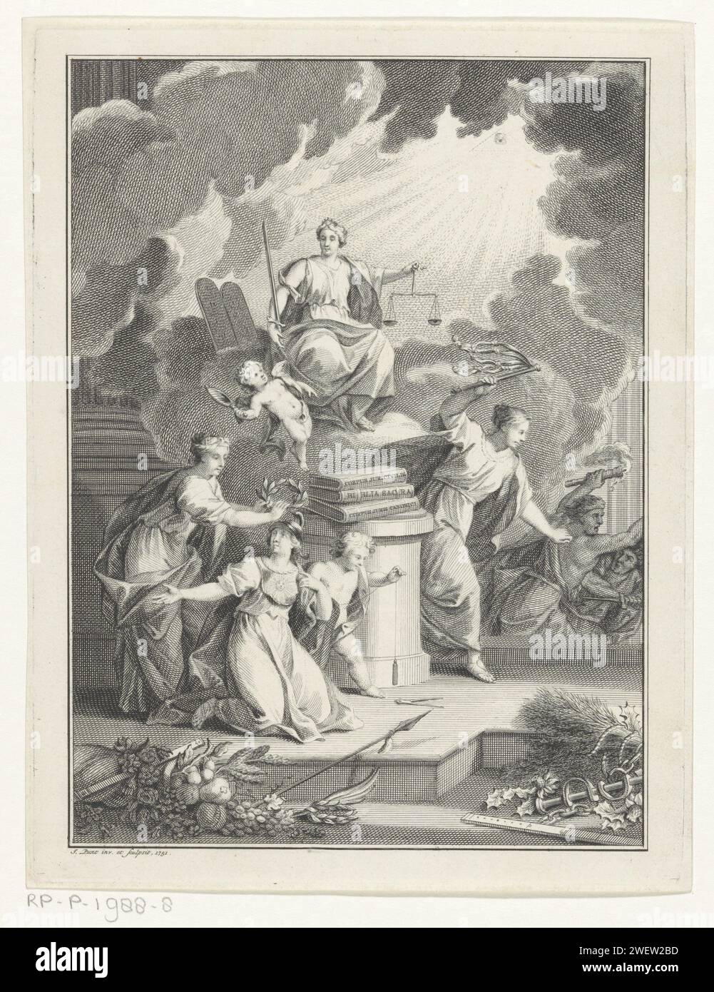 Allegory of True Faith, Jan Punt, 1751 Print Justice sitzt auf einer Wolke, neben ihr die Tabellen des Gesetzes. Ein Putto zeigt ihr einen Spiegel. Für sie gibt es einen Altar mit drei religiösen Büchern. Die Wahrheit kniet für den Altar und wird von einer allegorischen weiblichen Figur geehrt. Mit ihnen ein Putto, der eine Schießgranate pendeln lässt. Rechts treibt eine allegorische weibliche Figur mit Geißel zwei Figuren weg. Papierätzung / Gravur Gerechtigkeit, Justitia; Giustitia divina (Ripa)  eine der vier Kardinaltugenden. Wahrheit; 'VeritÃ' (Ripa). Krönung mit Lorbeer Stockfoto