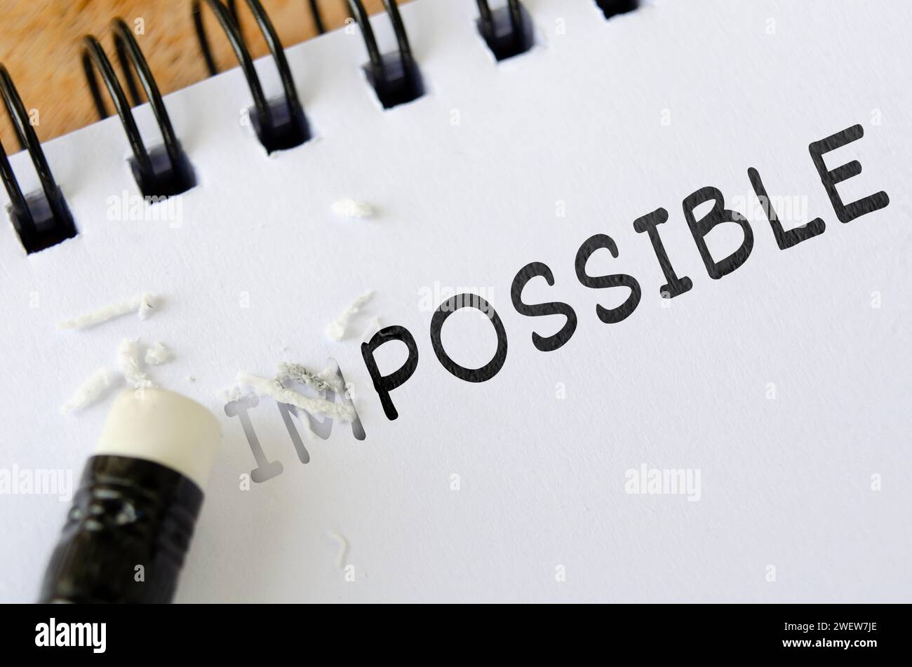 Radiergummi-Löschung unmöglich in möglich. Motivierendes und inspirierendes Konzept. Stockfoto