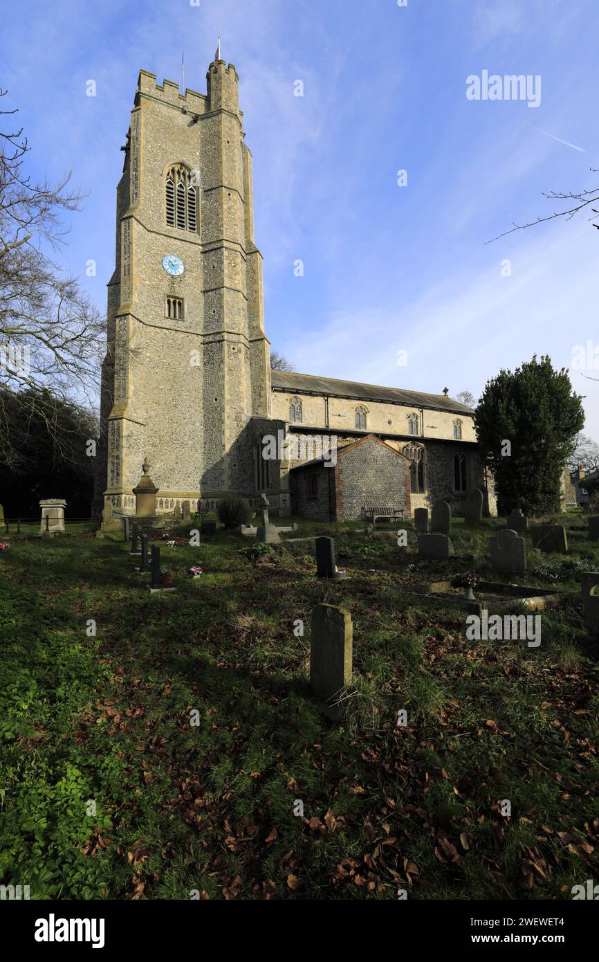 Blick auf St. Marys und St. Andrews Kirche, Langham Village, North Norfolk Coast, England Stockfoto