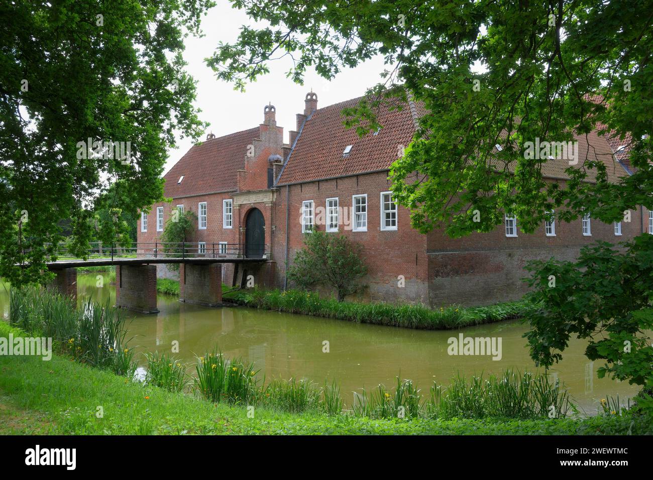 Glockenhaus, evangelisch-reformierte Kirche in Krummhoern-Hinte, Deutschland Stockfoto