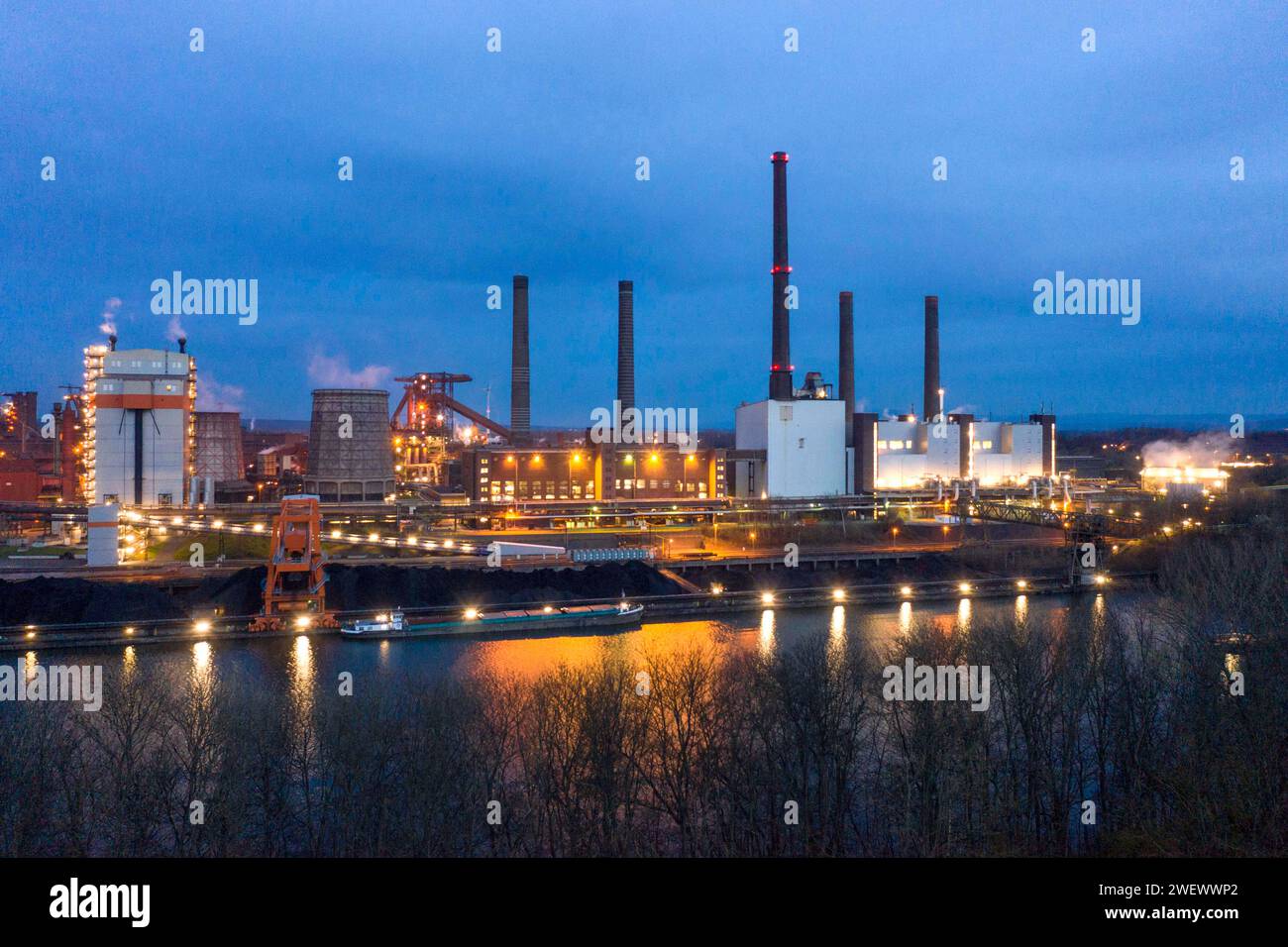 Stahlwerk Salzgitter AG. Salzgitter AG, Avacon und Lime Tree starten den Betrieb der industriellen Wasserstofferzeugung auf Basis von Windstrom Stockfoto