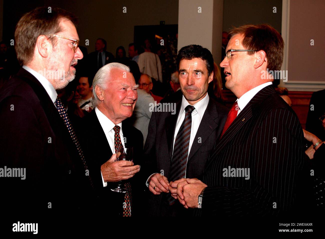 90-jähriges Jubiläum der dänischen konverativen politischen Partei, dänischer Außenminister per Stig MoellerMøllerformer, Premierminister Poul Schulter, Pressesprecher anders Fogh Rasmussen und Vize-Premierminister und leder der konverativen Partei Bendt Bendtsen in Christiansborg Kopenhagen Dänemark Februar 22,2006 Stockfoto