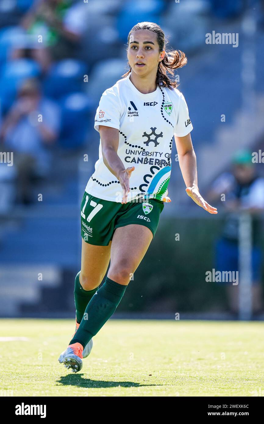 Vesna Milivojevic von Canberra United wärmt sich vor dem Spiel in Runde 10 der Liberty A-League Women Saison 2023/24 auf Stockfoto