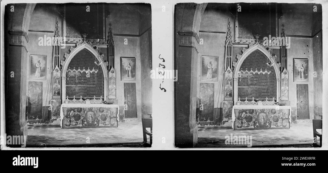 Altar i sepulcre a una església de Palma de Mallorca. Stockfoto