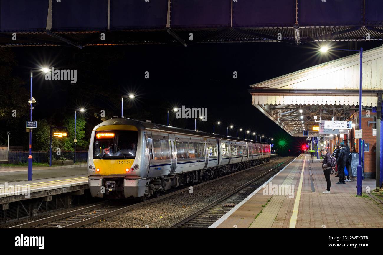 11/2023 Bicester North 168106 1H66 1645 Birmingham Moor Street nach London Stockfoto