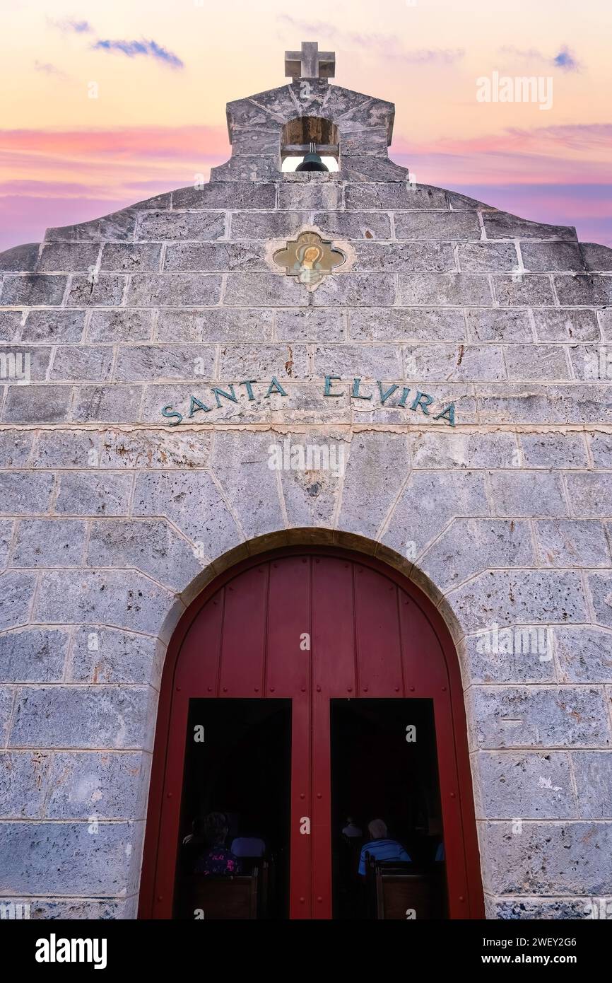 Fassade Santa Elvira Kirche, Varadero, Kuba Stockfoto