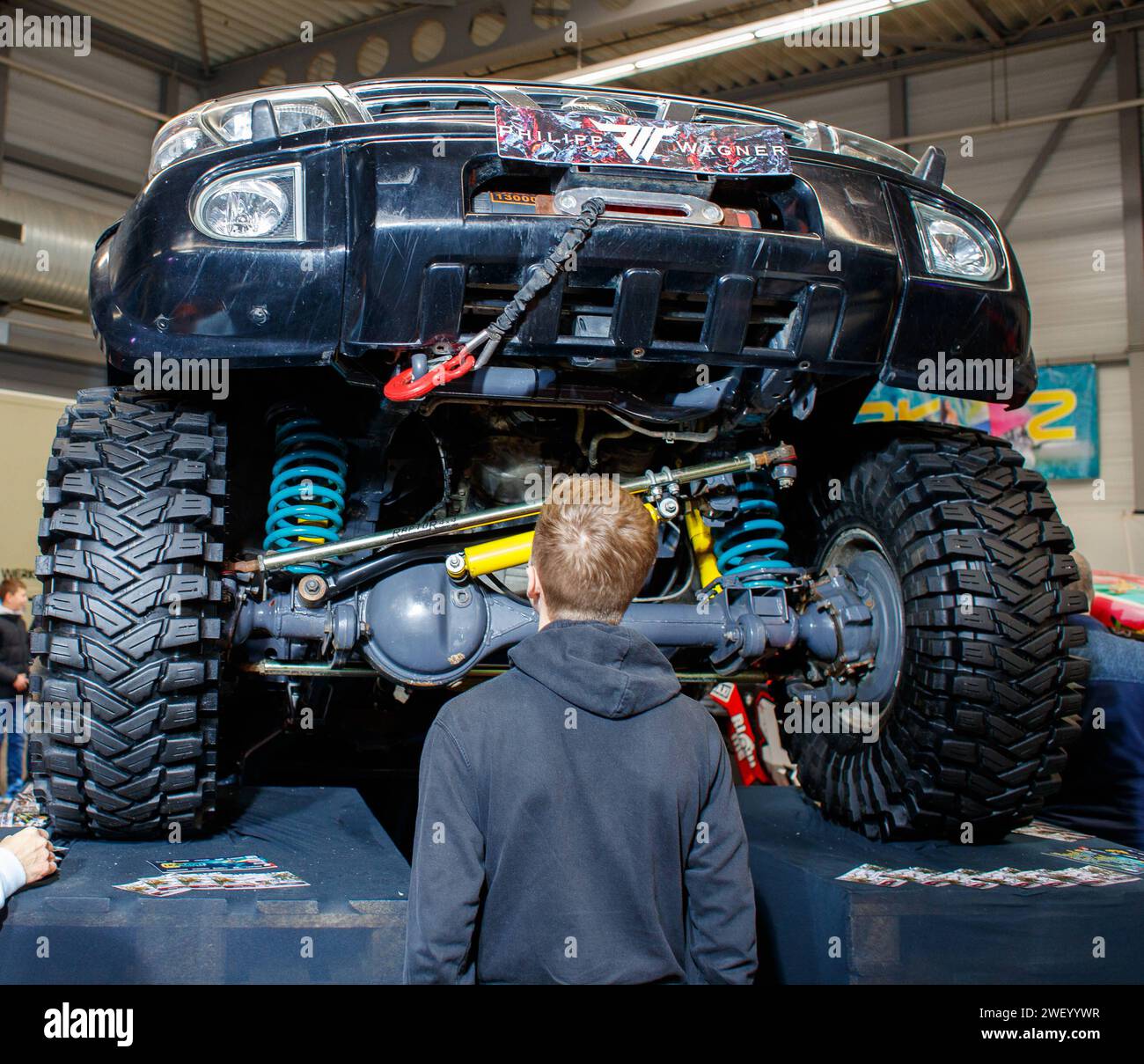 Automobilmesse Erfurt 2024 lockt tausende Besucher an - es gibt viel zu entdecken bei den 130 Ausstellern *** die Automobilmesse Erfurt 2024 zieht Tausende von Besuchern an unter den 130 Ausstellern xRMx gibt es viel zu entdecken Stockfoto