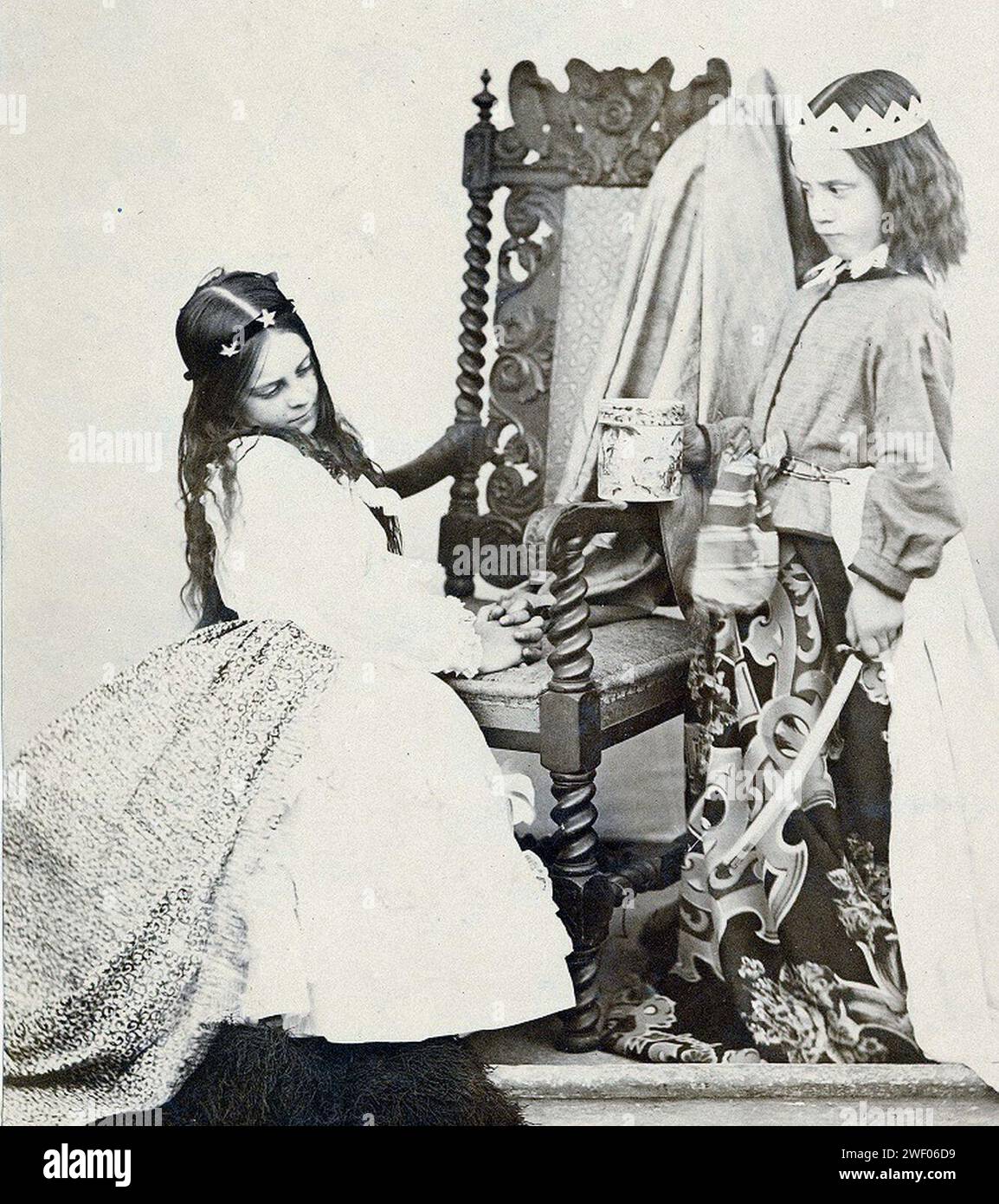 Annie Rogers plus Mary Jackson von Lewis Carroll (Cropped). Stockfoto