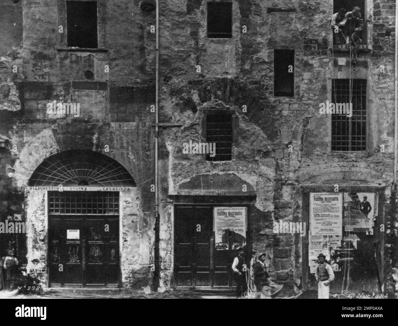 Anonimo, Via calilama, lato ovest tra palazzo dell'arte della Lana e Via porta rossa, 1894. Stockfoto