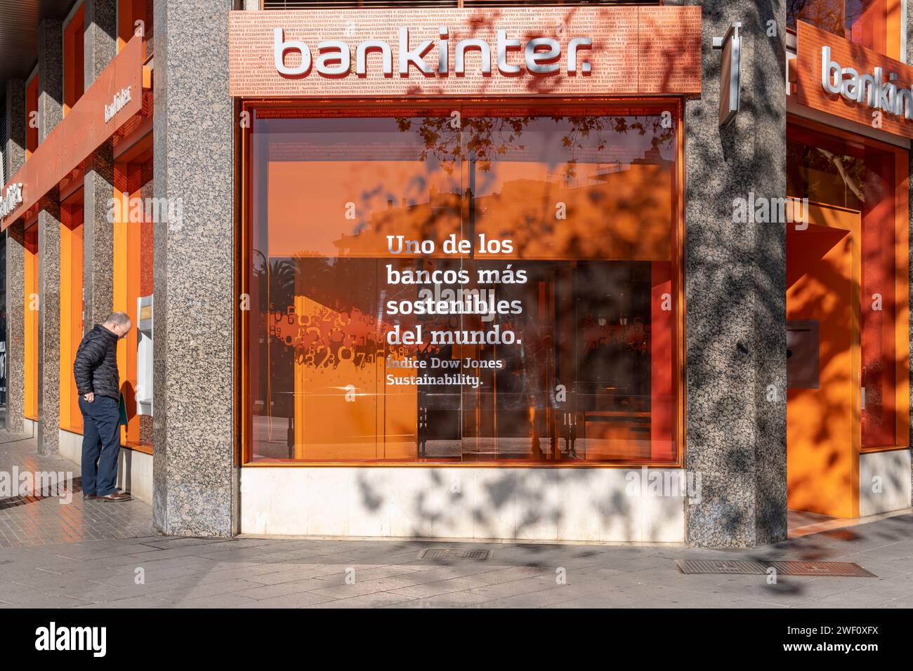 Palma de Mallorca, Spanien; 12. januar 2024: Internationales Bankbüro der Bankinter-Gesellschaft in Palma de Mallorca, Spanien Stockfoto