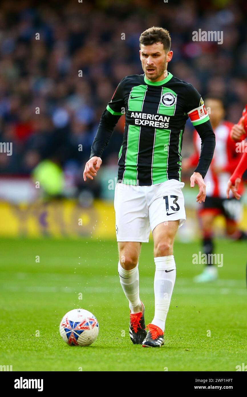 Bramall Lane, Sheffield, England - 27. Januar 2024 Pascal Gros (13) aus Brighton & Hove Albion - während des Spiels Sheffield United gegen Brighton, Emirates FA Cup, 2023/24, Bramall Lane, Sheffield, England - 27. Januar 2024 Credit: Arthur Haigh/WhiteRosePhotos/Alamy Live News Stockfoto