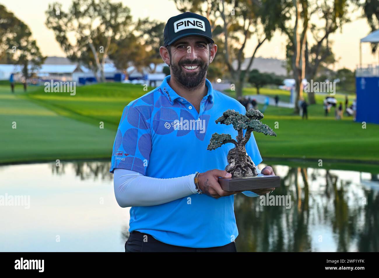 San Diego, Kalifornien, USA. Januar 2024. Matthieu Pavon gewann die Trophäe bei den Farmers Insurance Open in Torrey Pines South in San Diego, Kalifornien. Justin Fine/CSM/Alamy Live News Stockfoto