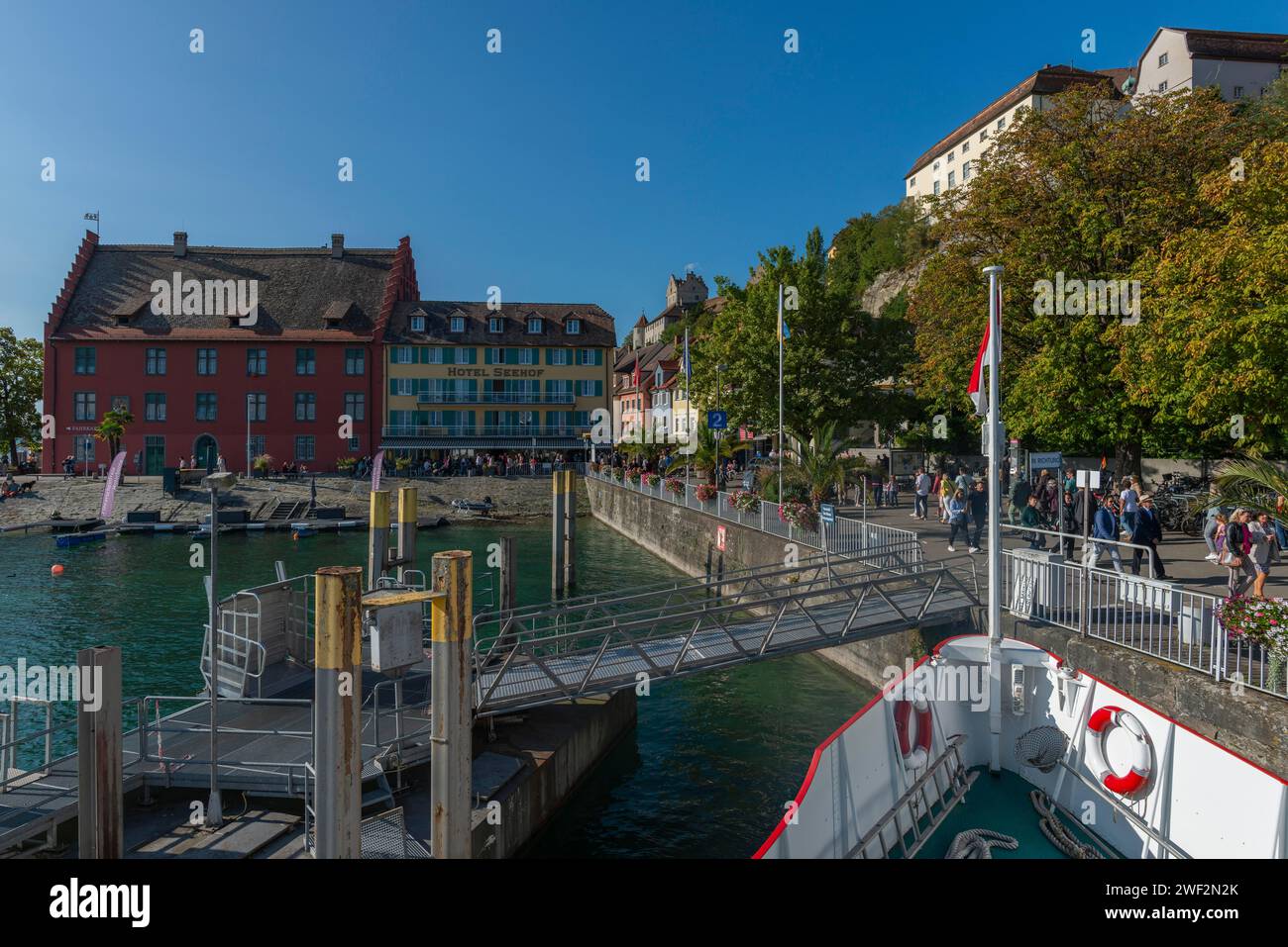 Meersburg am Bodensee, Hafen, Grethaus, Seepromenade, Touristen, Baden-Württemberg, Deutschland Stockfoto