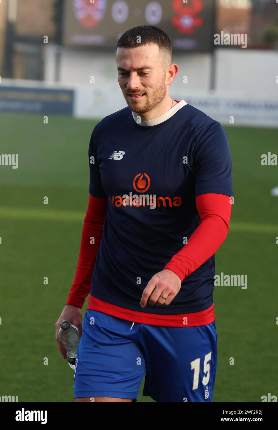 DAGENHAM, ENGLAND - Dagenham & Redbridge's Lewis Page während des Vorspiels während des National League-Spiels zwischen Dagenham und Redbridge Agins Stockfoto