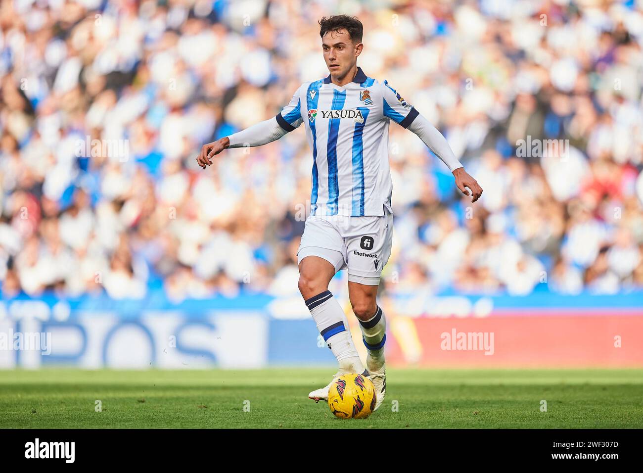 Martin Zubimendi von Real Sociedad im LaLiga EA Sports Spiel zwischen Real Sociedad und Rayo Vallecano de Madrid im reale Arena Stadiu Stockfoto