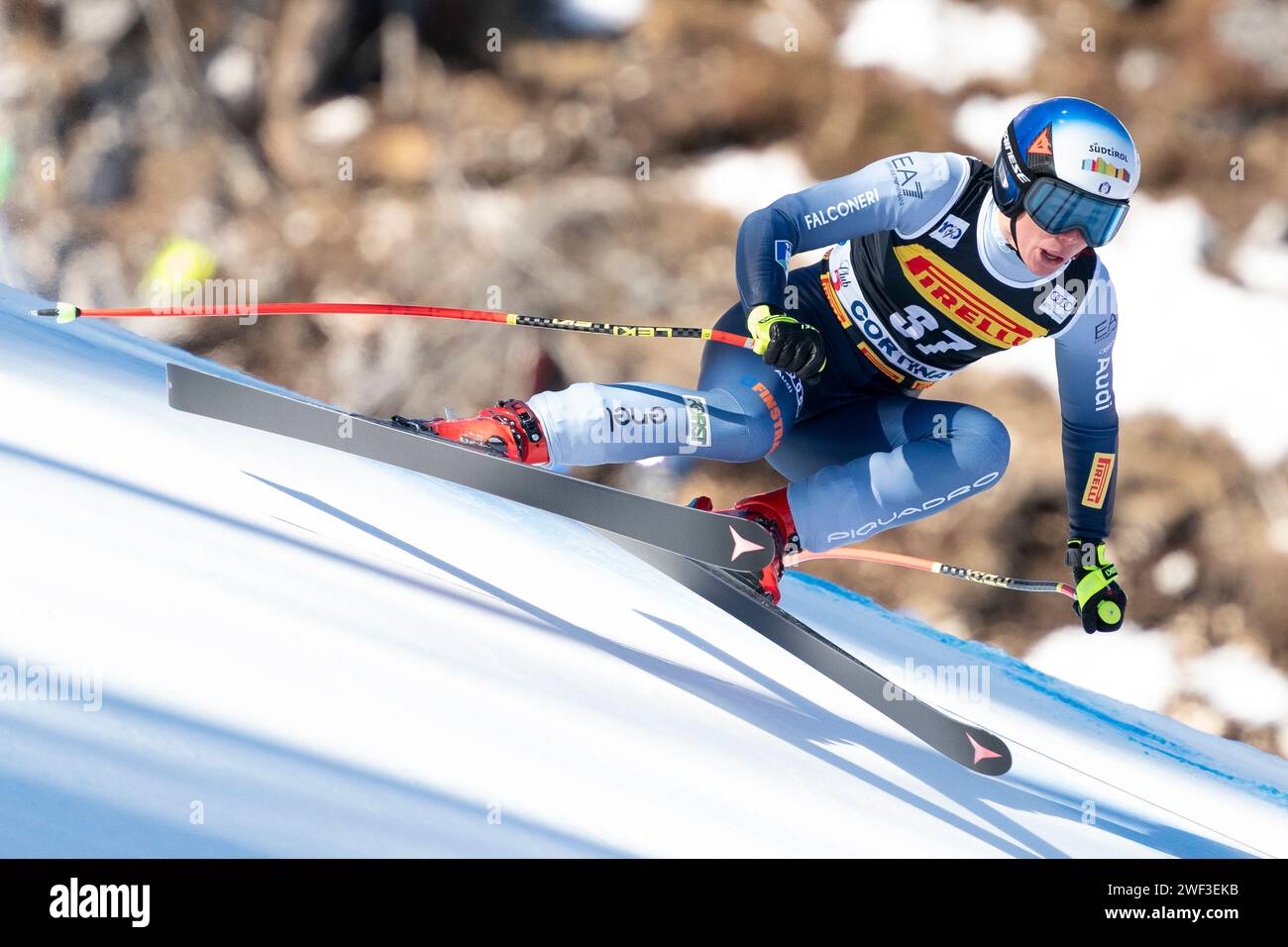 Cortina d’Ampezzo, Italien 28. Januar 2024. DELAGO Nicol (Ita) tritt beim Audi FIS Ski World Cup Damen Super-G Rennen auf der Olympiastelle im Dolomitengebirge an. Quelle: MAURO DALLA POZZA/Alamy Live News Stockfoto
