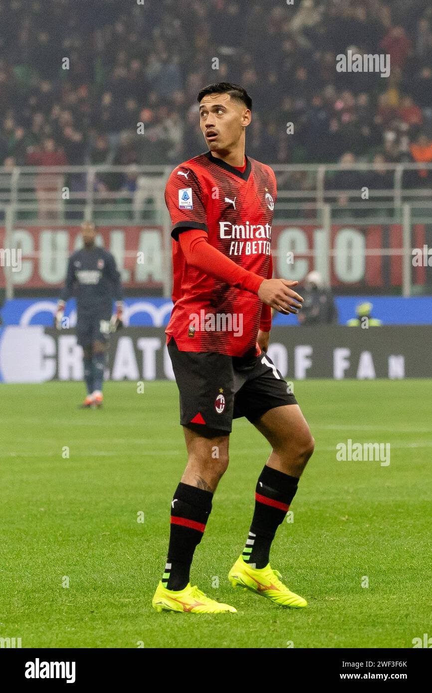 Tijjjani Reijnders spielte beim Fußball-Spiel der Serie A zwischen dem AC Milan und dem Bologna FC 1909 im Giuseppe Meazza-Stadion in Mailand am 027 2024. Januar Stockfoto