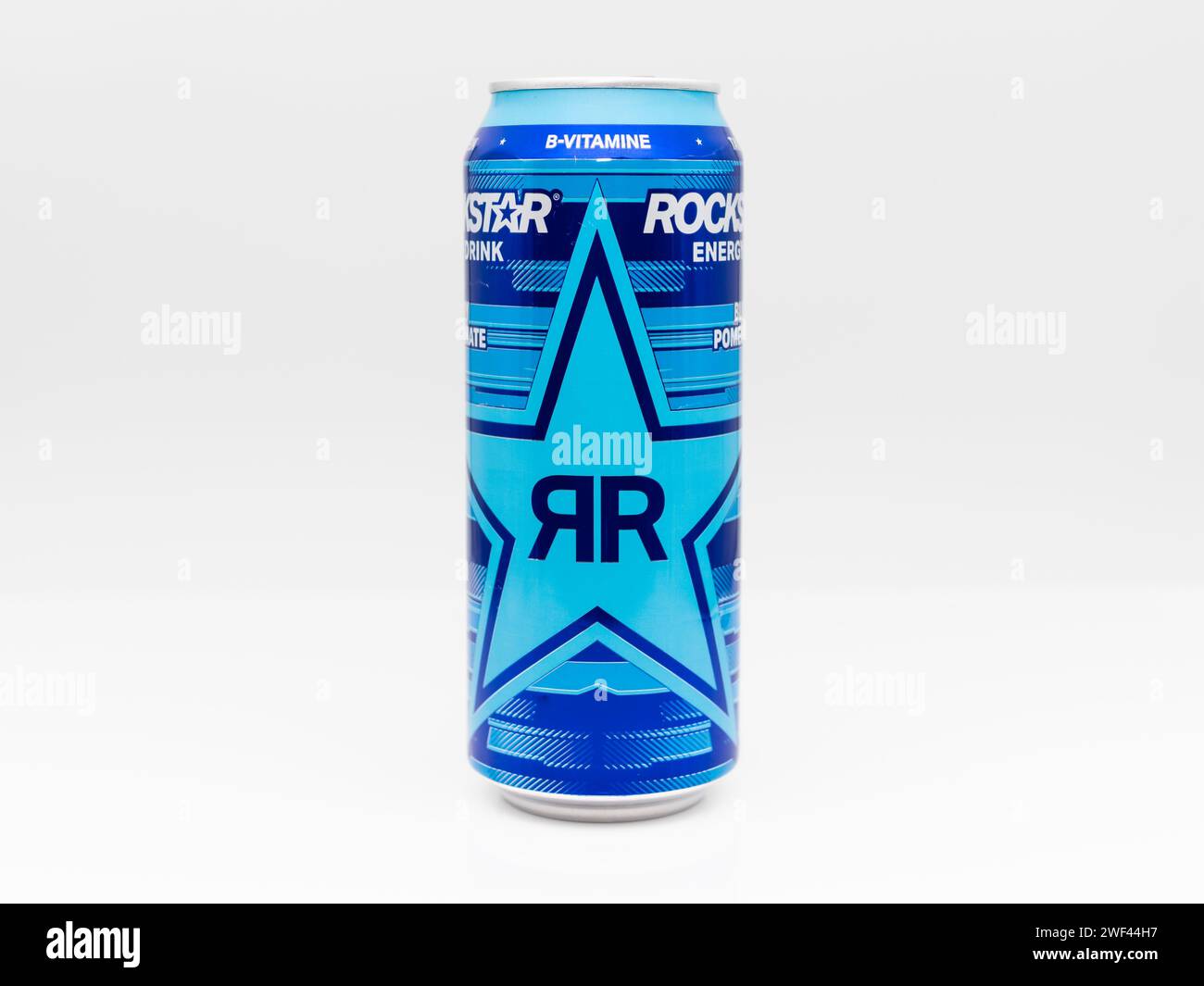 Rockstar Energy Drink Blueberry Granatapfel Acai Aroma Getränk. Die blaue Dose der Xdurance Produktreihe ist beliebt und schmeckt fruchtig. Stockfoto