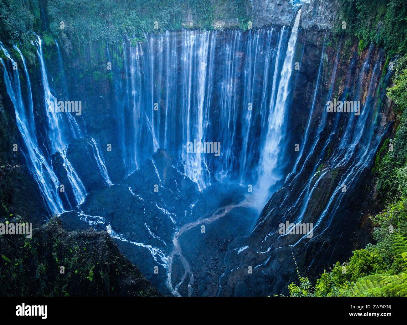 Luftaufnahme der Tumpak Sewu Wasserfälle Stockfoto