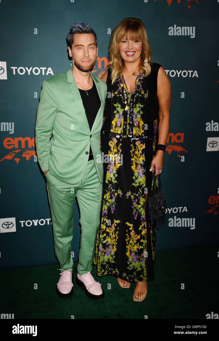 LOS ANGELES, KALIFORNIEN – 27. JANUAR: Lance Bass, Melissa Peterman nimmt an der 33. Jährlichen EMA Awards-Gala zu Ehren von Laura Dern Teil, gesponsert von Toyota, A Stockfoto