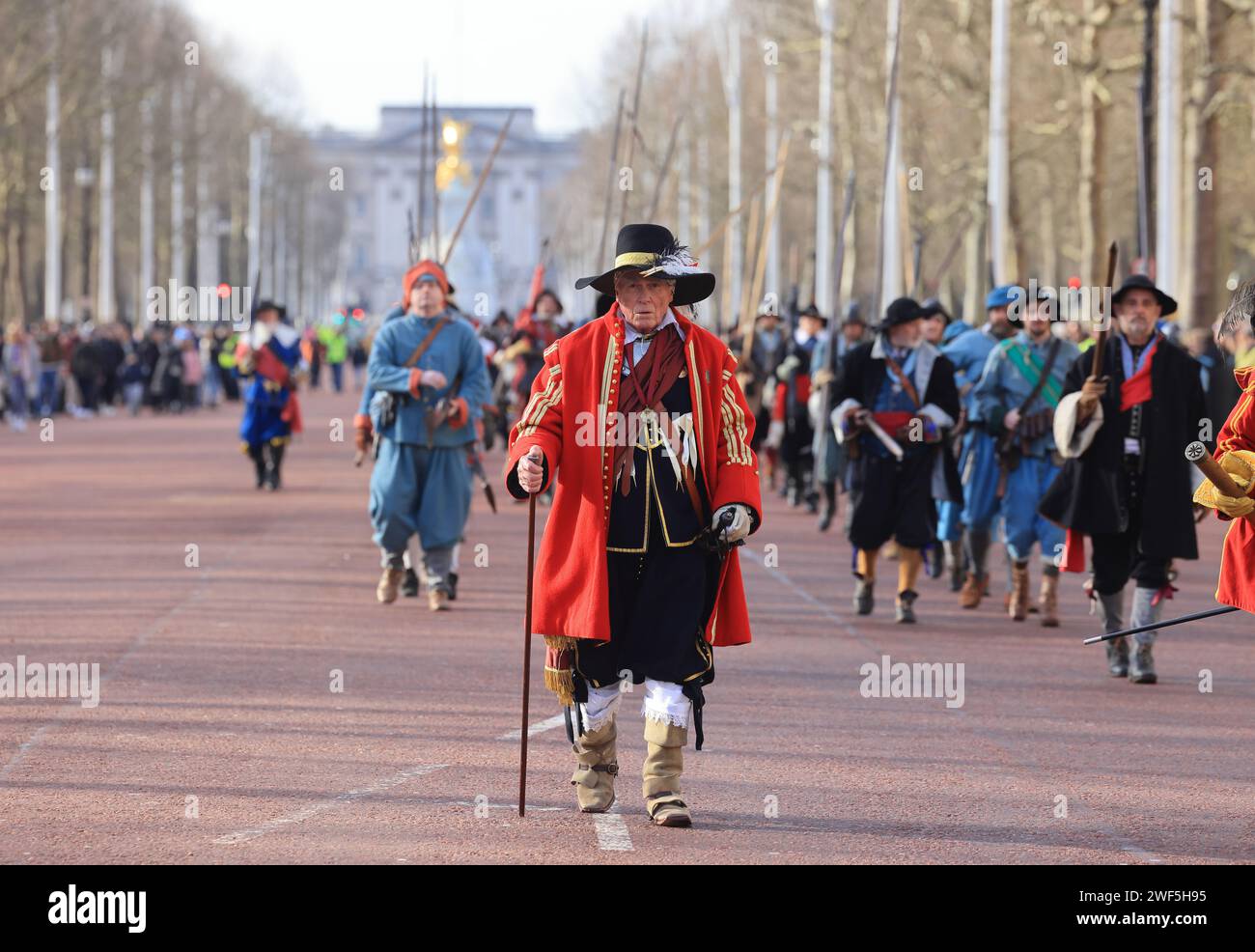 Die englische Bürgerkriegsgesellschaft nahm an ihrem jährlichen marsch auf der Mall Teil, um an Könige Karl I. zu erinnern, der am 30. Januar 1649 in Großbritannien zum Märtyrer wurde Stockfoto