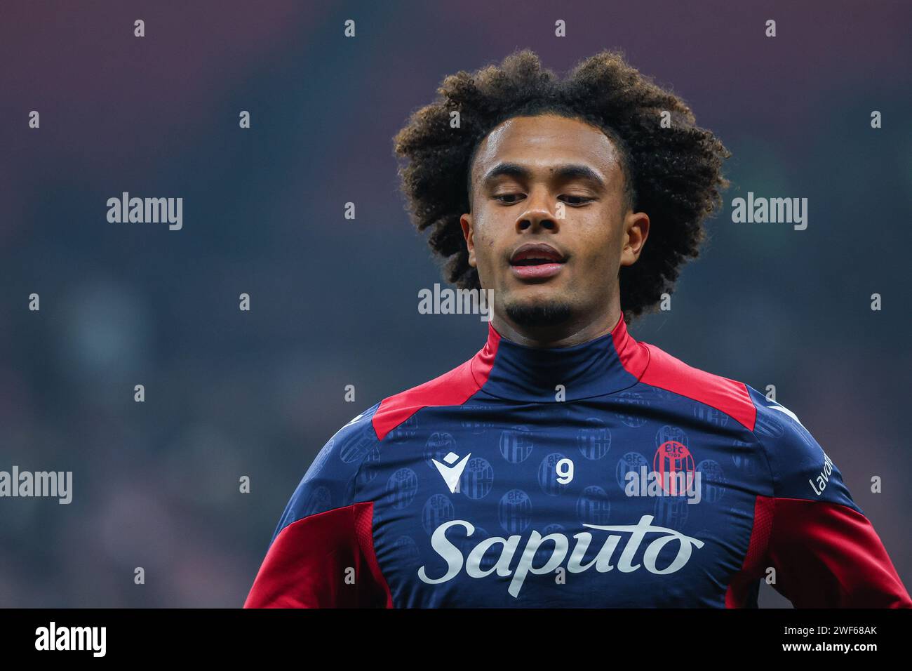 Mailand, Italien. Januar 2024. Joshua Zirkzee von Bologna FC spielt beim Fußball-Spiel der Serie A 2023/24 zwischen dem AC Milan und Bologna FC im San Siro Stadion mit. Endergebnis; Mailand 2:2 Bologna (Foto: Fabrizio Carabelli/SOPA Images/SIPA USA) Credit: SIPA USA/Alamy Live News Stockfoto
