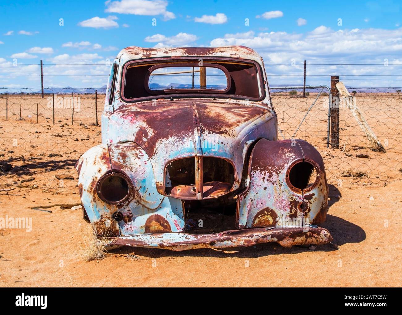 Namibia Old Truck Quiver Tree Desert Stockfoto