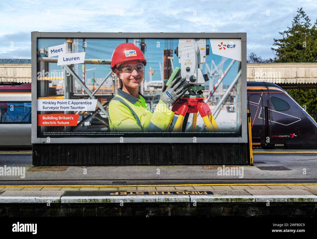 Hinkley Point C Kernkraftwerk Beschäftigung Werbetafel EDF Werbung für lokale Jobs, Taunton, Somerset, England, Vereinigtes Königreich Stockfoto