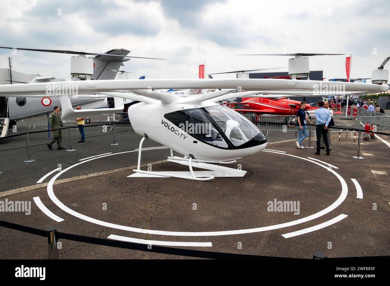 Volocopter VoloCity elektrisches autonomes Stadtflugtaxi auf der Paris Air Show. Le Bourget, Frankreich - 22. Juni 2023 Stockfoto