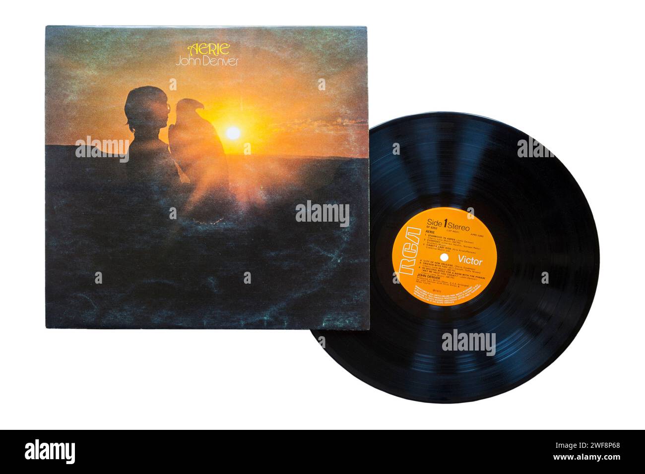 John Denver Aerie Vinyl-Album-Cover isoliert auf weißem Hintergrund - 1972 Stockfoto