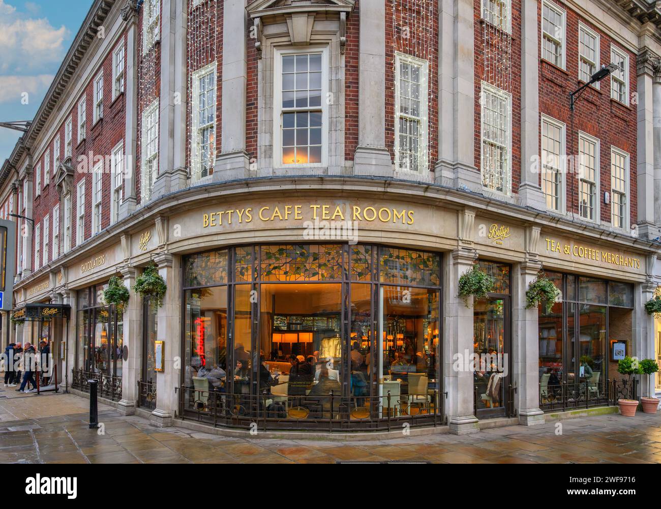 Betty's Café Tea Rooms, St Helen's Square, York, England, Großbritannien Stockfoto