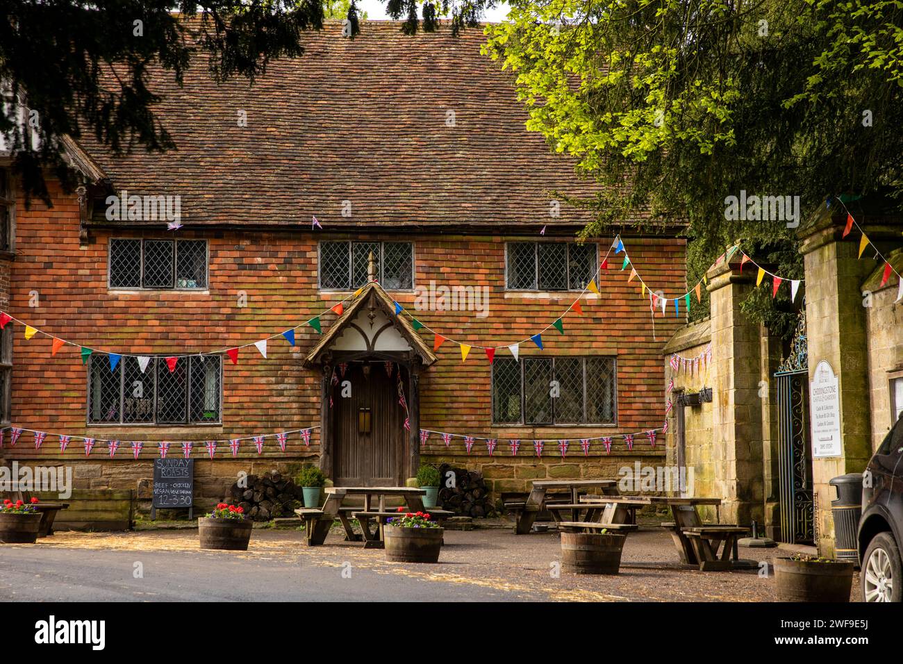 Großbritannien, England Kent, Chiddingstone, Village, Castle Inn an den Toren zum Chiddingstone Castle Grounds Stockfoto