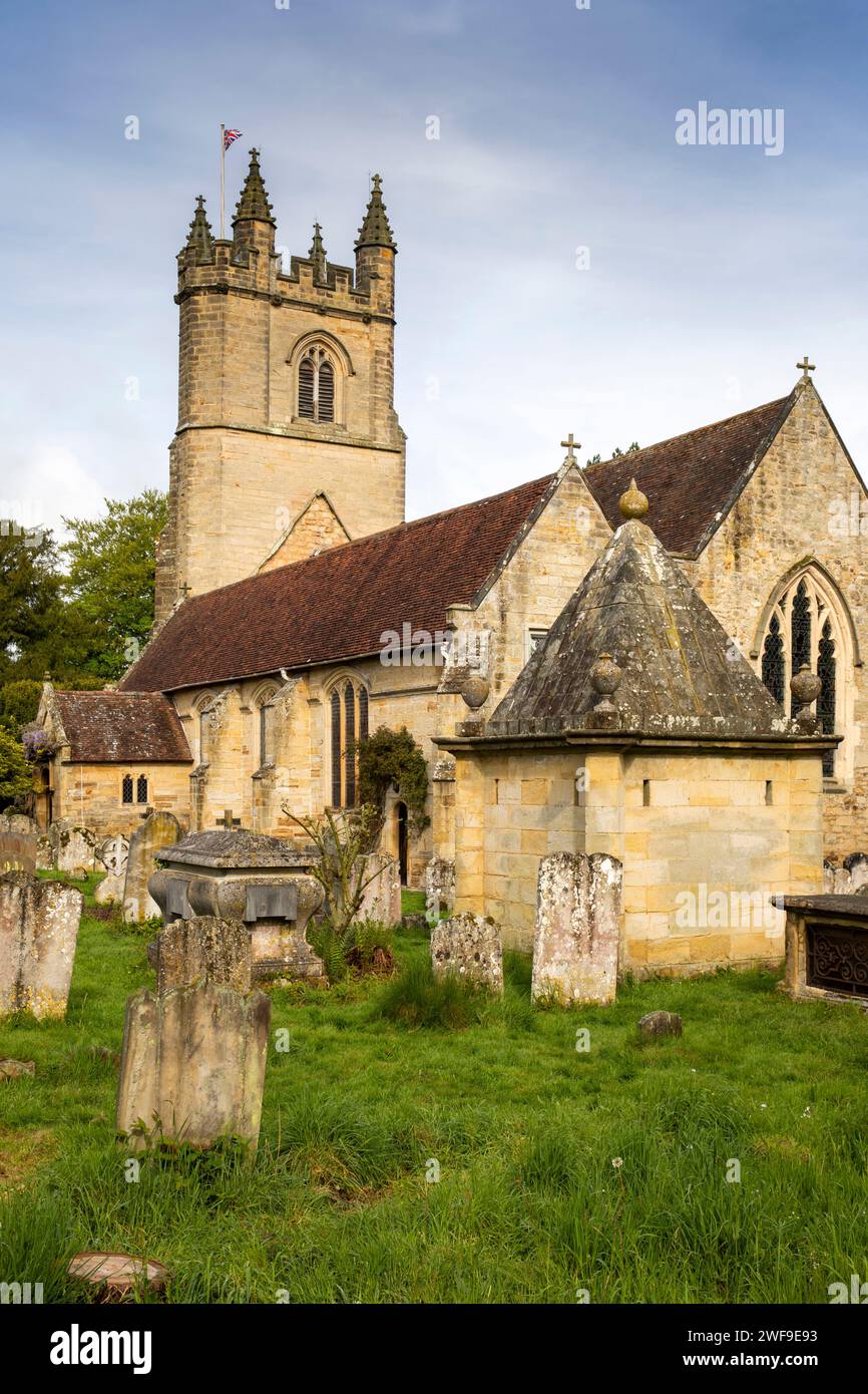 Großbritannien, England Kent, Chiddingstone, Village, Church of St Mary the Virgin und Streatfield Familiengruft im Kirchhof Stockfoto