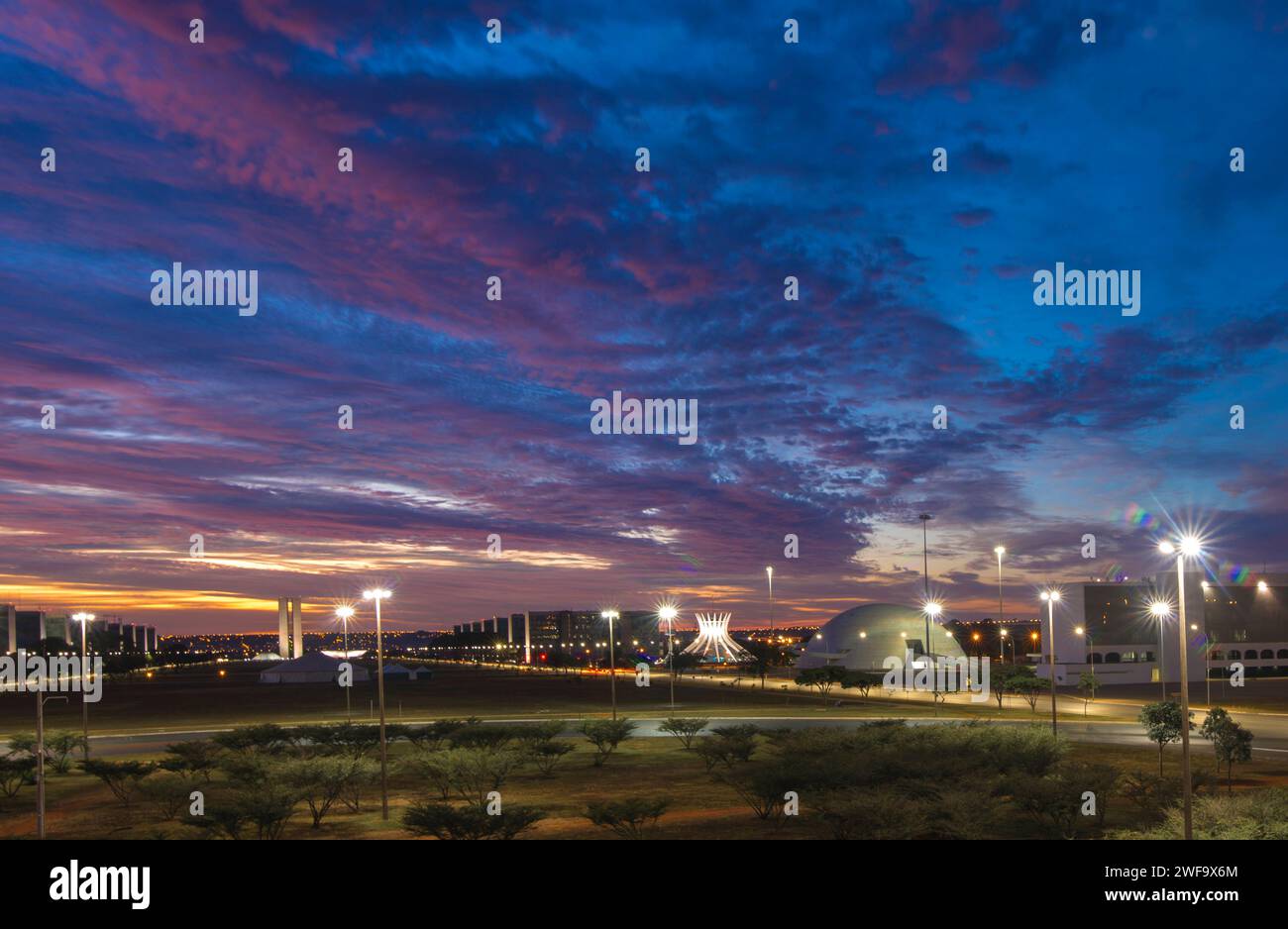 Blick von esplanada dos ministerios at Dawn, brasilia, Brasilien Stockfoto