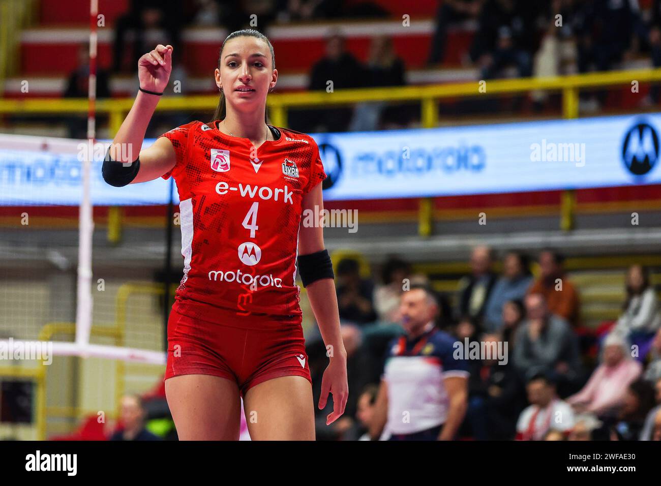 Busto Arsizio, Italien. Januar 2024. Rebecca Piva #4 von UYBA Volley wurde während des Spiels der Serie A1 Women 2023/2024 zwischen UYBA Volley und Pinerolo in der E-Work Arena gesehen. Endpunktzahl: UYBA Volley 2:3 Pinerolo. Quelle: SOPA Images Limited/Alamy Live News Stockfoto