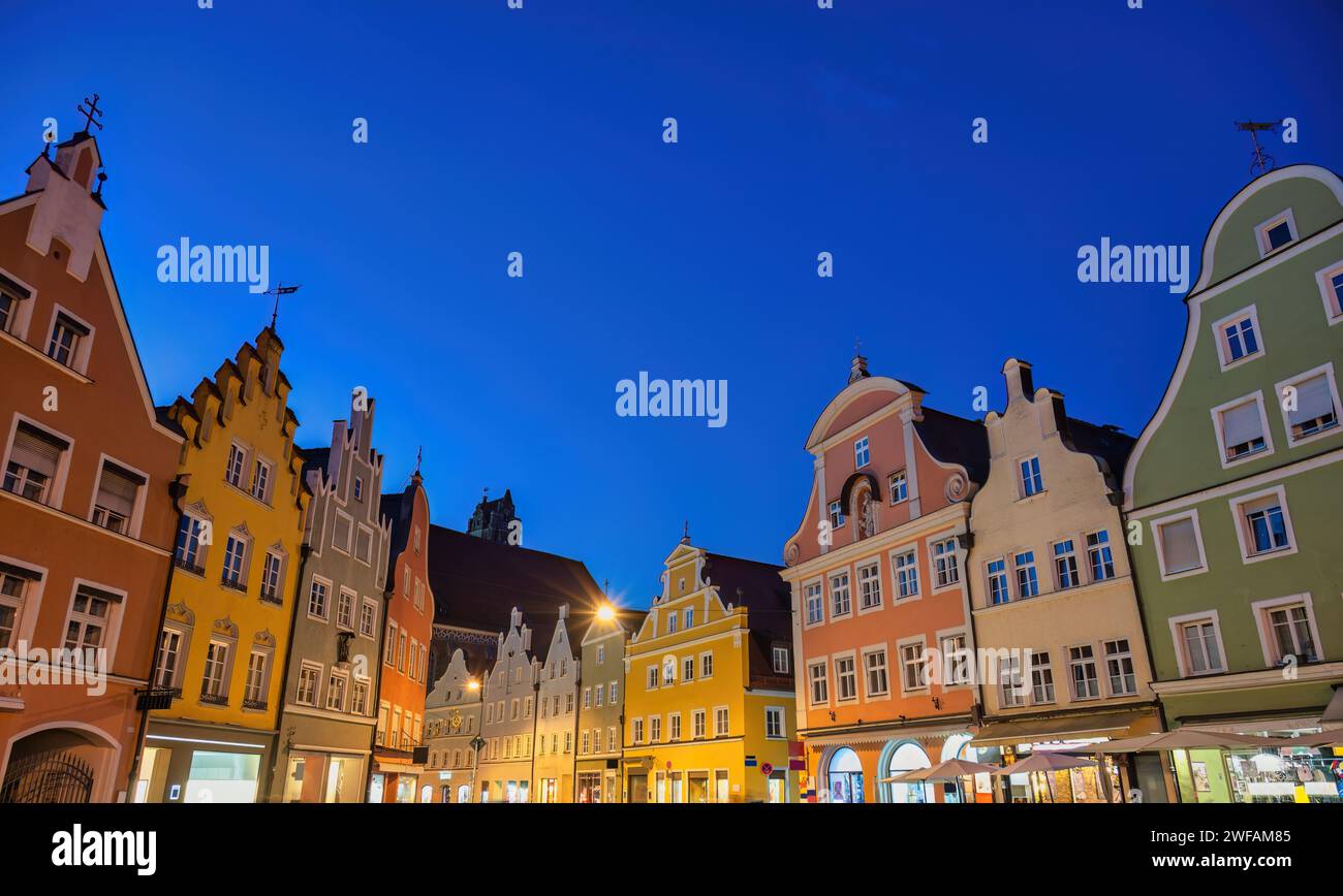 Landshut Deutschland, nächtliche Skyline der Altstadt Stockfoto