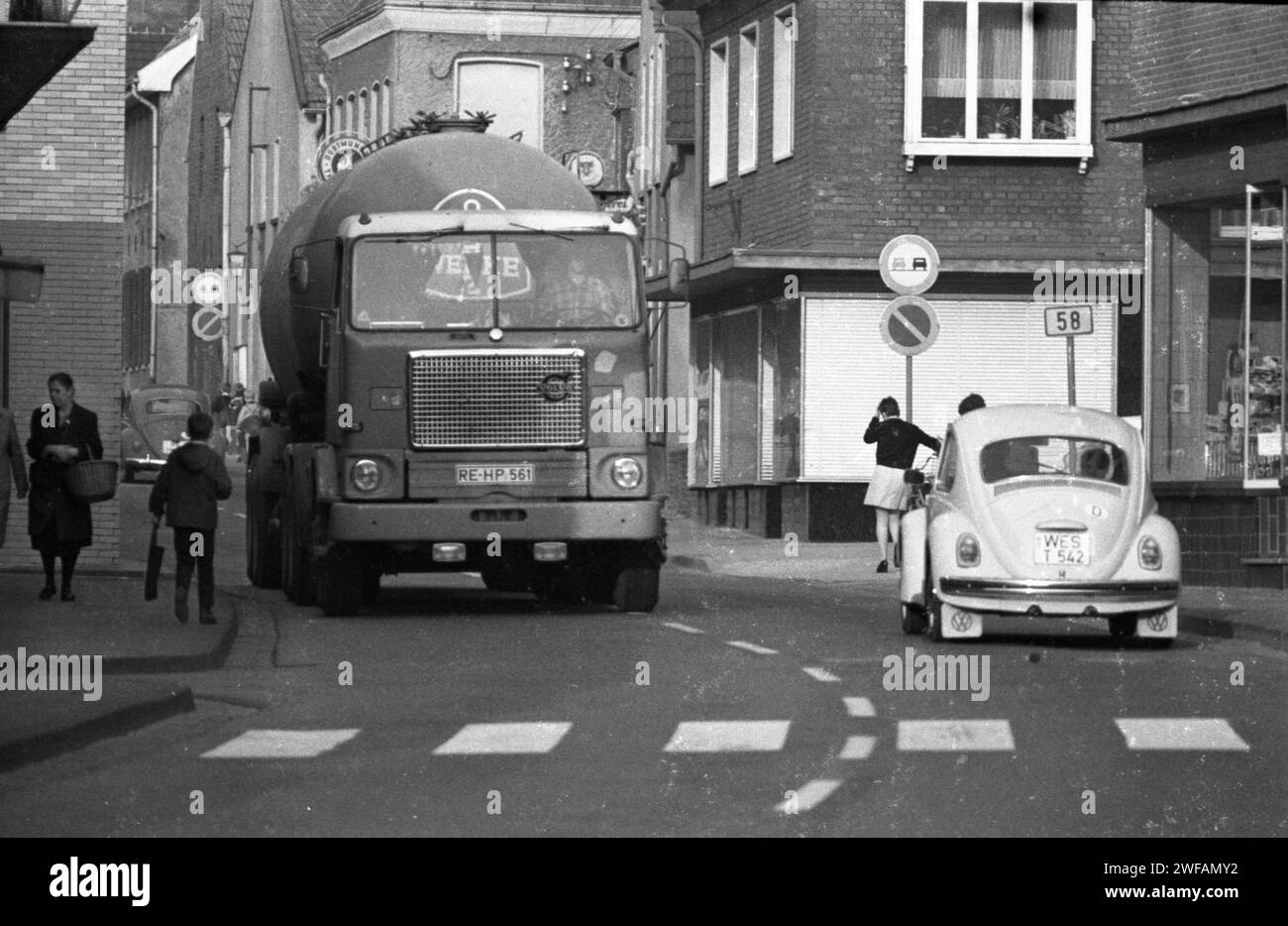 DEU, Deutschland, Dortmund: Persönlichkeiten aus Politik, Wirtschaft und Kultur aus den Jahren 1965-71. Schermbeck. Es waren nicht nur Unternehmen und Bewohner Stockfoto