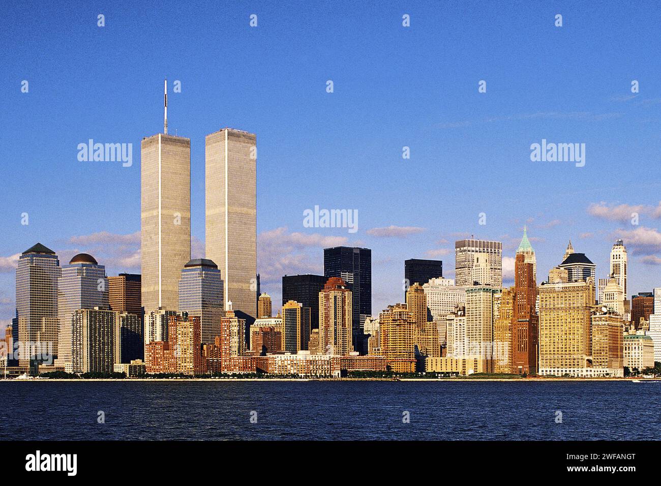 Panoramablick auf Manhattan Island vom Hudson River vor 9/11. Manhattan, New York, USA Stockfoto