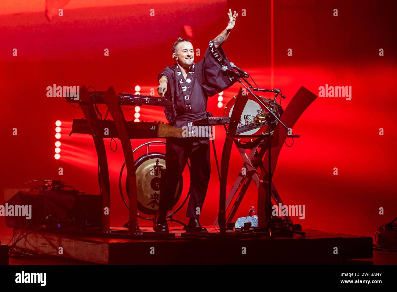 Italienischer Sänger Musikkonzert - Dardust - Dualität Gäste Dardust Dario Faini Bologna Teatro Europauditorium Italien Copyright: XMirkoxFava/TSCKx/xLiveMediax LPM 1220677 Stockfoto