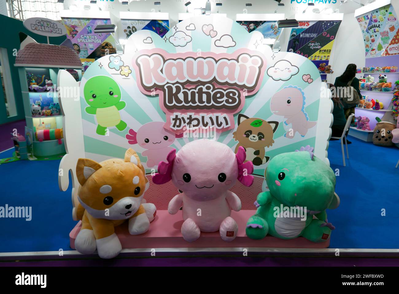 Kawaii Kuties weiches Tierspielzeug, ausgestellt auf dem noblen Stand von Paws International, auf der Spielwarenmesse 2024 in Olympia, London Stockfoto