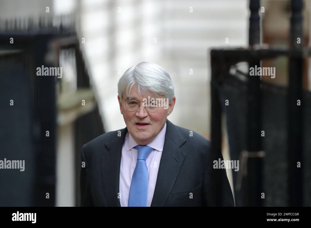 London, Vereinigtes Königreich. 30. Januar 2024. Andrew Mitchell, Staatsminister für Entwicklung und Afrika, kommt zur Kabinettssitzung. Quelle: Uwe Deffner/Alamy Live News Stockfoto