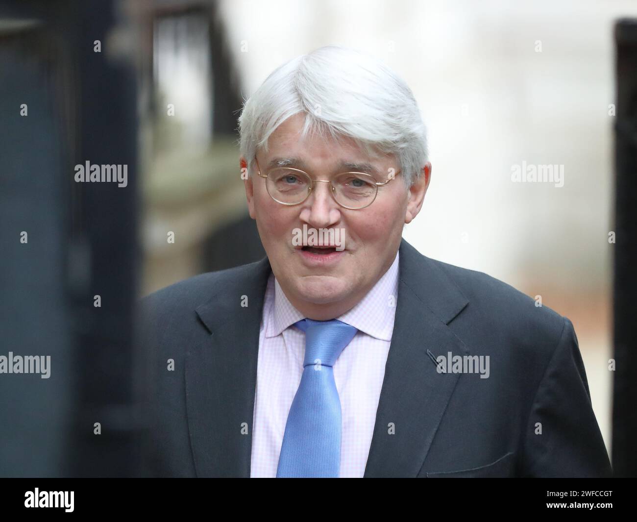 London, Vereinigtes Königreich. 30. Januar 2024. Andrew Mitchell, Staatsminister für Entwicklung und Afrika, kommt zur Kabinettssitzung. Quelle: Uwe Deffner/Alamy Live News Stockfoto