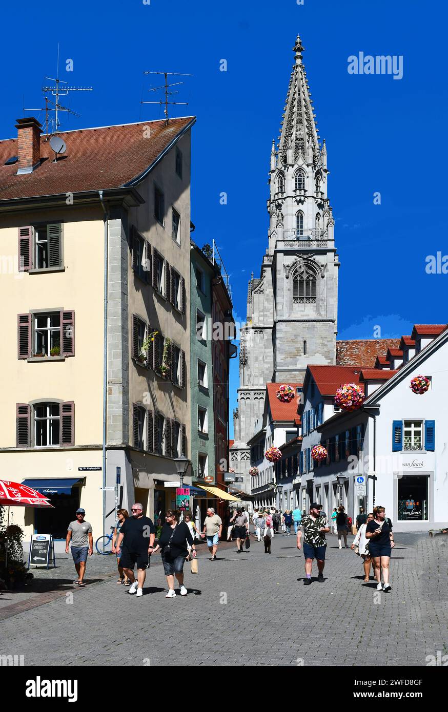 Altstadt von Konstanz mit Blick auf den Dom in der Stadt am Bodensee - Deutschland. Stockfoto