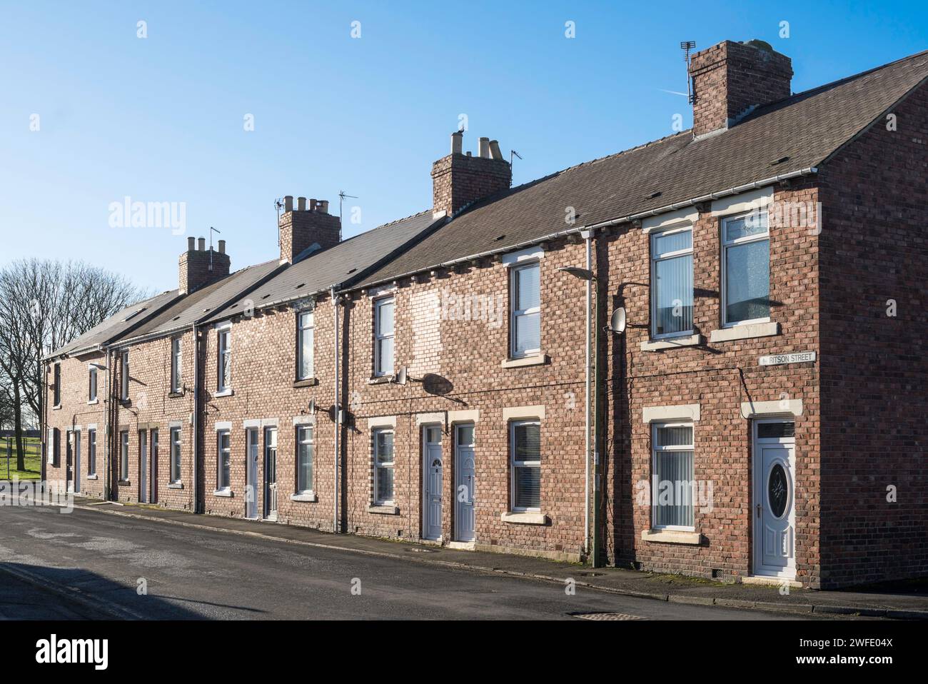 Eine Reihe von Reihenhäusern in Ritson Street, Stanley, Co. Durham, England, Großbritannien Stockfoto