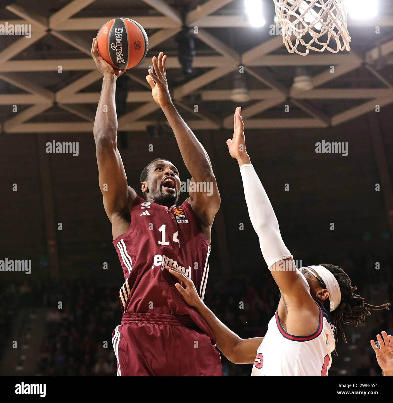 Serge Ibaka (Bayern Basketball, #14) punktet. GER, FC Bayern Basketball vs. Baskonia Vitoria-Gasteiz, Basketball, EuroLeague, Saison 2023/2024, 30.01.2024, Foto: Eibner-Pressefoto/Marcel Engelbrecht Stockfoto