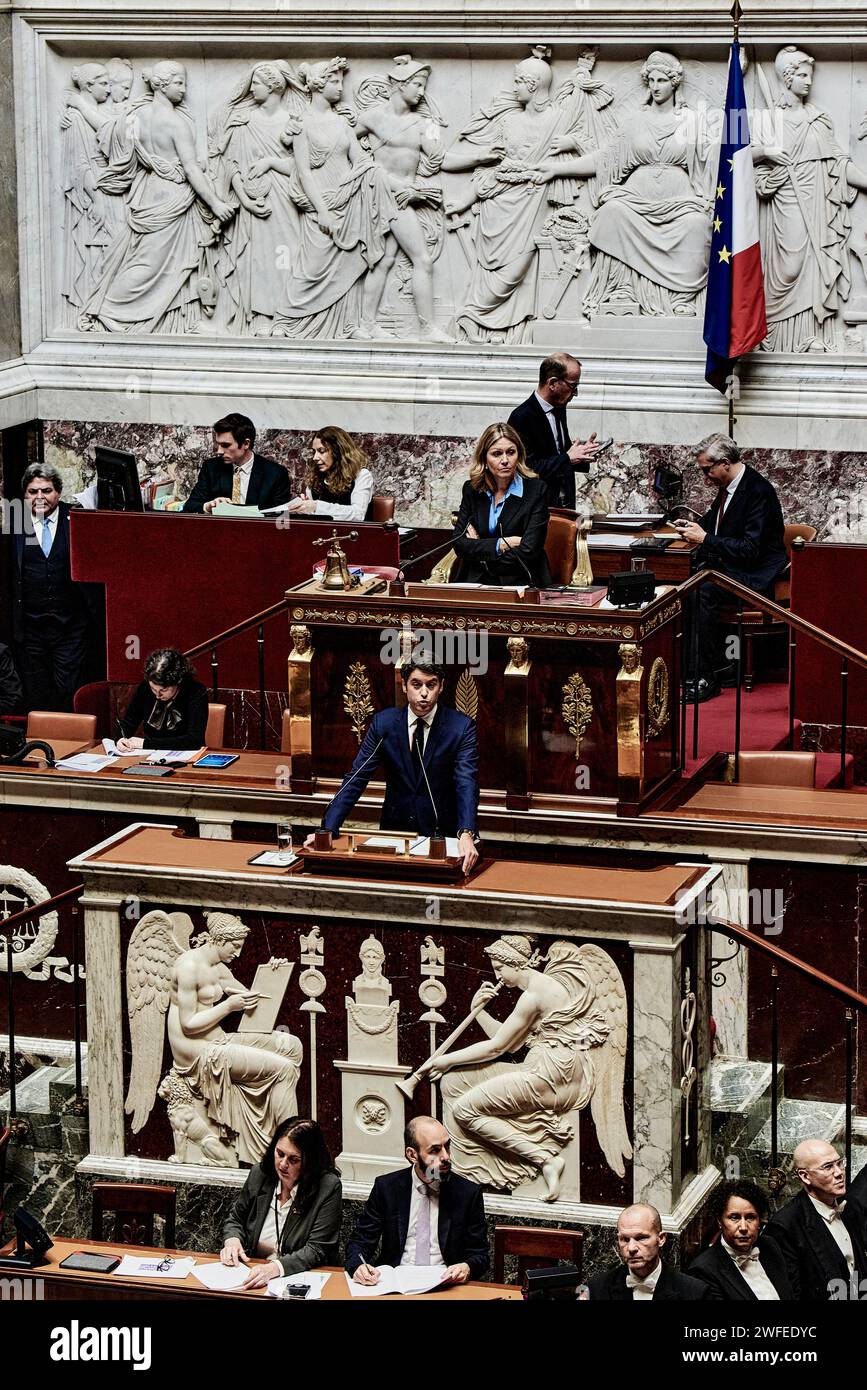 Paris, Frankreich. Februar 2023. Antonin Burat/Le Pictorium - Rede von Premierminister Gabriel Attal vor der französischen Nationalversammlung - 05/02/2023 - Frankreich/Ile-de-France (Region)/Paris - Premierminister Gabriel Attal hält am 30. Januar 2024 vor der französischen Nationalversammlung seine Rede zur allgemeinen Politik. Quelle: LE PICTORIUM/Alamy Live News Stockfoto