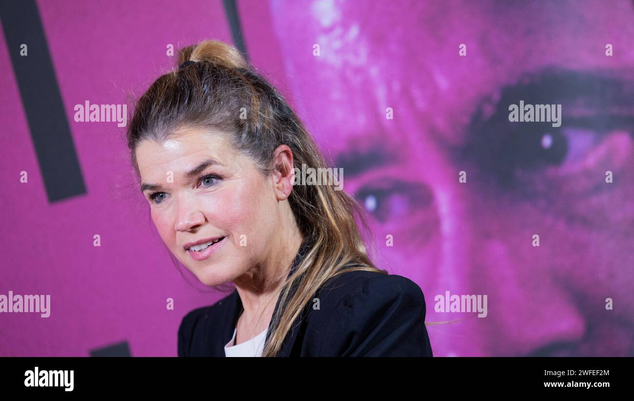 Köln, Deutschland. 30. Januar 2024. Anke Engelke, Schauspielerin, kommt zur Premiere des Filmpalast-Films „Schock“. Quelle: Rolf Vennenbernd/dpa/Alamy Live News Stockfoto