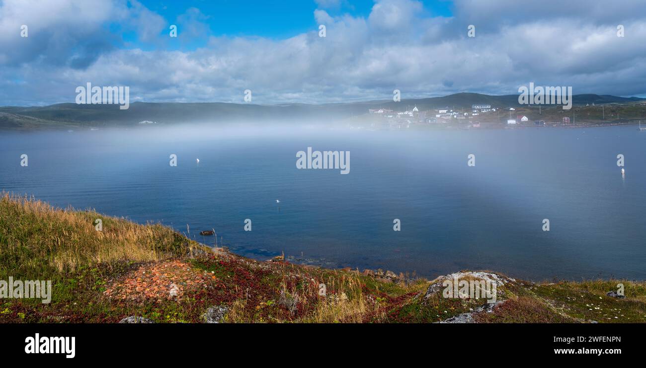 Küste von Saddle Island mit Blick auf Red Bay, Neufundland, Kanada Stockfoto