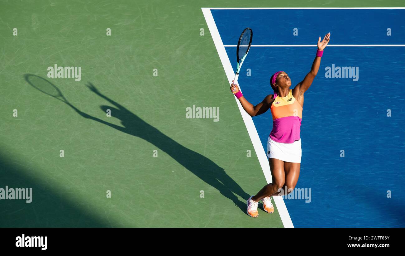 Cori Gauff von United States gegen Jessica Pegula von Unites States während ihres Einzel-Runde-1-Spiels im Rahmen der Dubai Duty Free Tennis Championships WTA 500 am 14. Februar 2022 in Dubai, Vereinigte Arabische Emirate. Foto von Victor Fraile / Power Sport Images Stockfoto